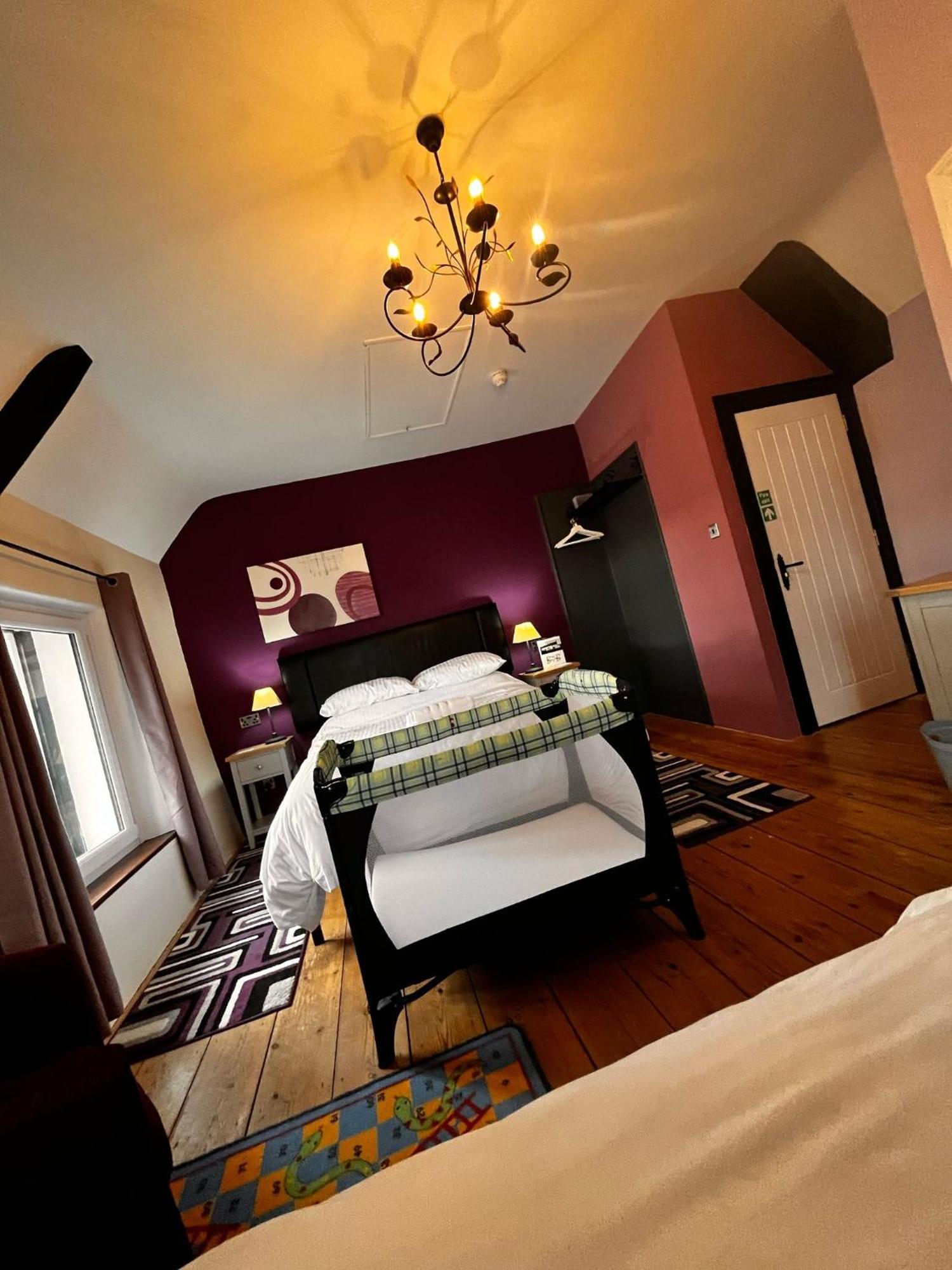 Old Manor House Bed and Breakfast Axbridge Exteriör bild