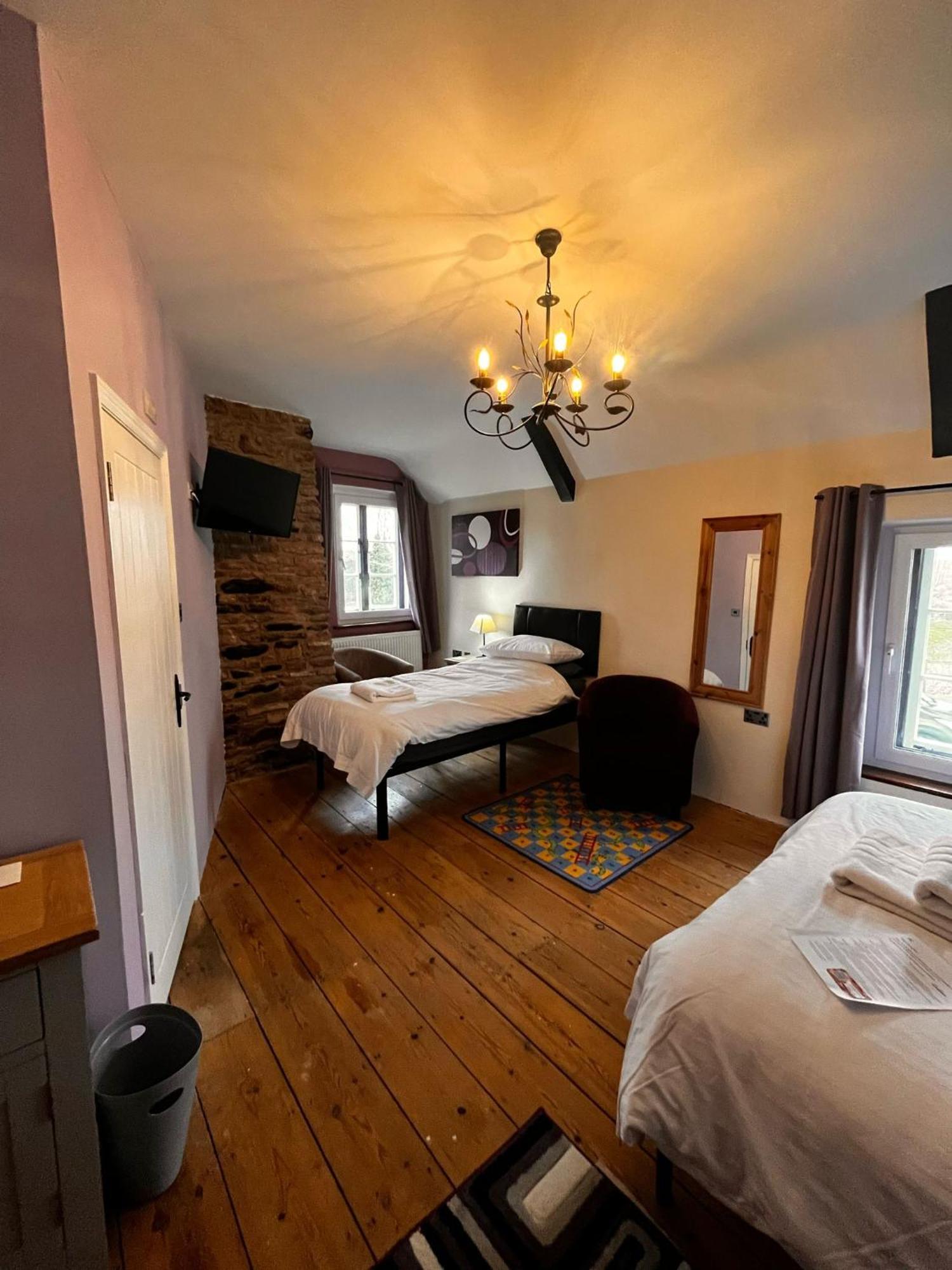 Old Manor House Bed and Breakfast Axbridge Exteriör bild