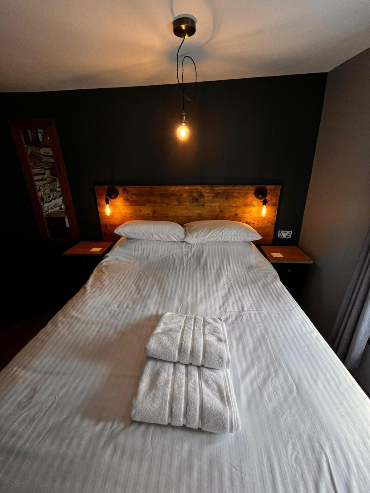 Old Manor House Bed and Breakfast Axbridge Exteriör bild