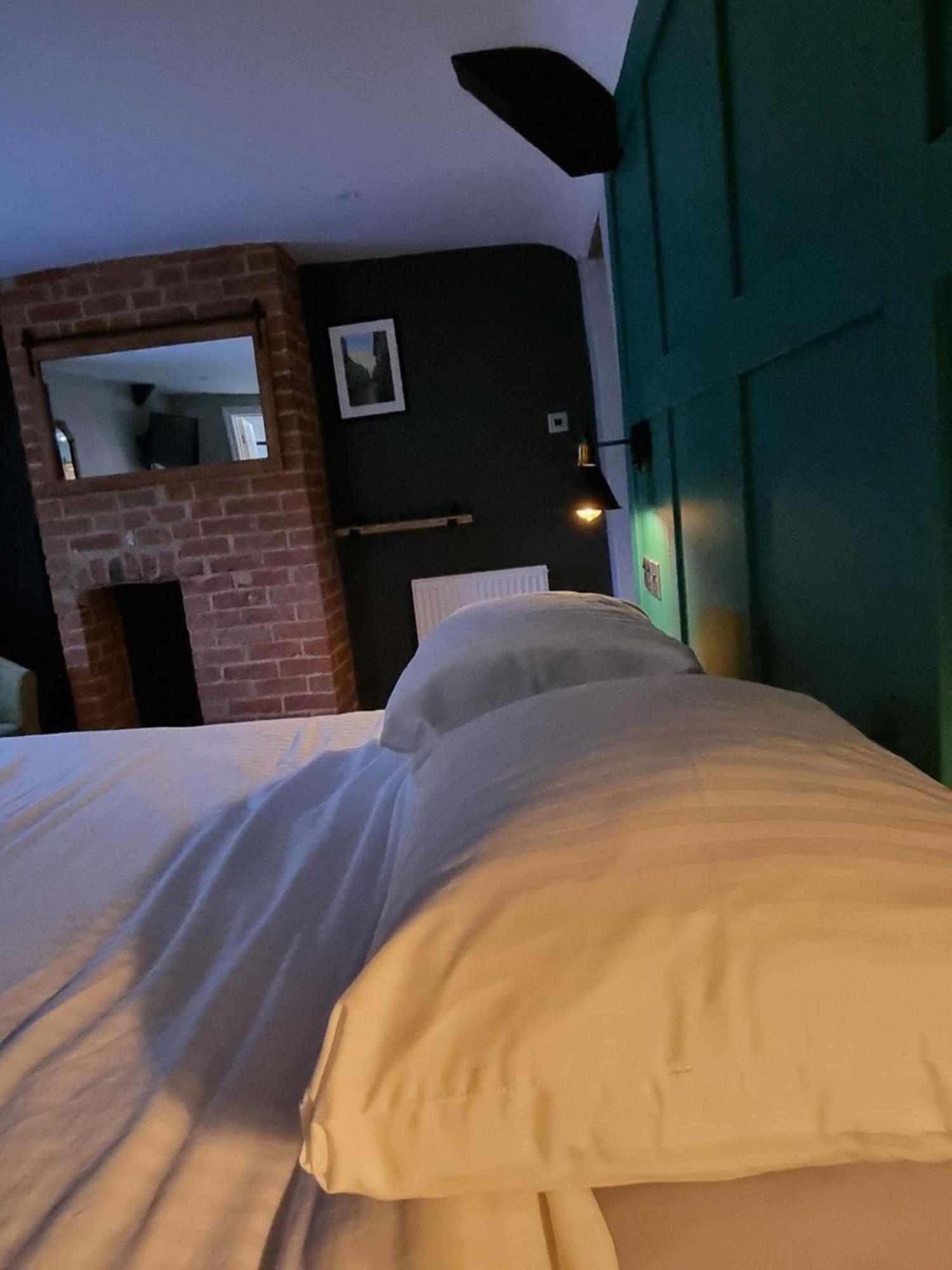 Old Manor House Bed and Breakfast Axbridge Exteriör bild